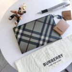 Burberry handbag - Image 3