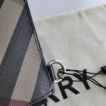 Burberry handbag - Image 5