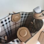 Burberry  small water bucket bag - Image 8