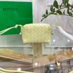 Bottega Venetaweaving small square bags - Image 3
