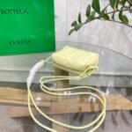 Bottega Venetaweaving small square bags - Image 5