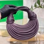 The new autumn and winter Jodie Lamian Noodles handbag - Image 4