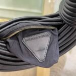 Bottega VenetaThe new autumn and winter Noodles handbag - Image 9