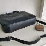 Burberry new exquisite briefcase - Image 4