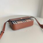 Burberry shoulder bag - Image 3