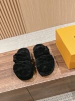 Brand new Lv brand wool electric embroidered platform slippers