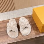 New Lv brand wool electric embroidered flat slippers