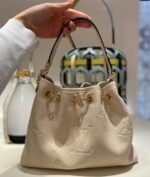 Louis Vuitton Bundle handbag - Image 4