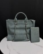 Chanel shopping bag - Image 3