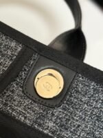 Chanel shopping bag - Image 4