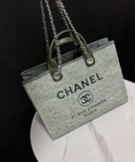 Chanel shopping bag - Image 9