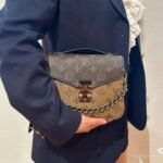 old flower color blockingPochette M é tis handbag collection for double shoulder mailman bags