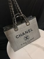 Chanel shopping bag - Image 9