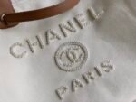Chanel beach bag - Image 3