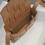 The new CASSETTE crossbody bag - Image 8