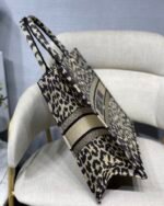 Dior Large [D Book Tote Leopard Pattern Series] - Image 7