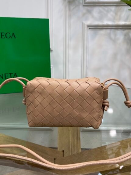 Bottega Veneta weaving small square bags