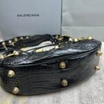 Balenciaga underarm bag - Image 4