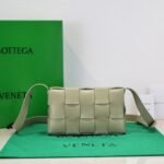 Bottega Veneta crossbody bag - Image 2