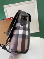 Burberry crossbody bag - Image 6