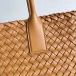 Bottega Veneta (Large 51cm)  Classic handbag - Image 2