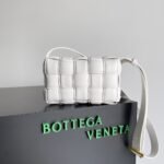 Bottega Veneta, mini shoulder bag - Image 2