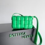 Bottega Veneta, mini shoulder bag - Image 2