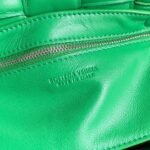 Bottega Veneta, mini shoulder bag - Image 9