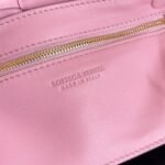 Bottega Veneta, mini shoulder bag - Image 8