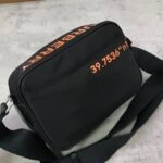 Burberry crossbody bag - Image 5