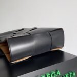 Bottega Veneta Tote bag - Image 4