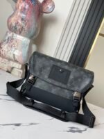 Messenger PM Voyager small messenger bag - Image 2