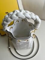 whiteMon Tresor small bucket bag. - Image 7