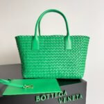 Bottega Veneta"CABAT" bag collection (medium size 32)