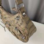 Balenciaga underarm bag - Image 4