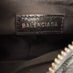 Balenciaga underarm bag - Image 9