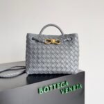 Bottega Venetawoven bag