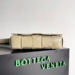 Bottega Venetanew cassette bag - Image 3