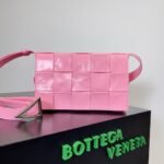 Bottega Venetanew cassette bag