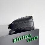Bottega Veneta bento bag - Image 3