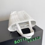 Bottega Veneta, woven Tote bag - Image 4