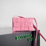 Bottega Venetamini15 grid card bag - Image 2