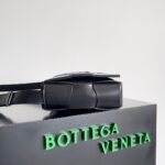 Bottega Venetawoven bag - Image 2