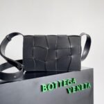 Bottega Venetawoven bag