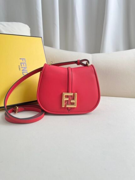 Small purple redFENDI black leather material small shoulder bag