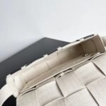 Bottega Veneta, shoulder bag - Image 9