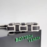 Bottega Veneta, shoulder bag - Image 4