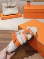 Hermes autumn/winter plush slippers - Image 4
