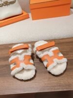 Hermes autumn/winter plush slippers