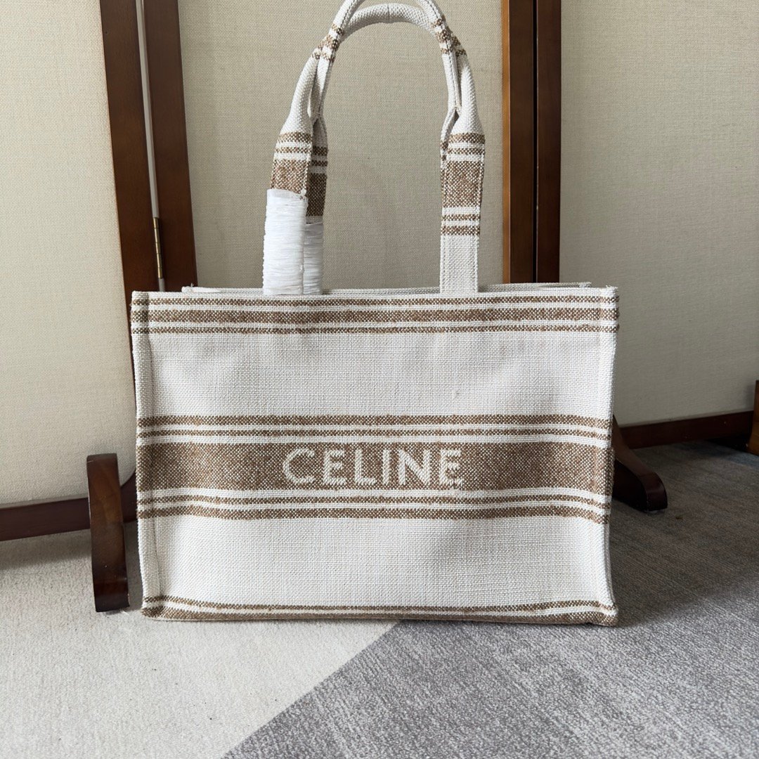 i1695014454_2297_0.jpg CELINE handbag - Image 1